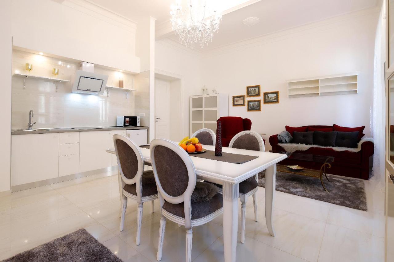Apartamento Chrystal Apps Integral Rijeka Exterior foto